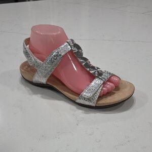 VIONIC Silver Women's Sandals sz8 Pre-owned, Good Conditions